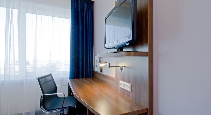 Holiday Inn Express Amsterdam Arena Towers