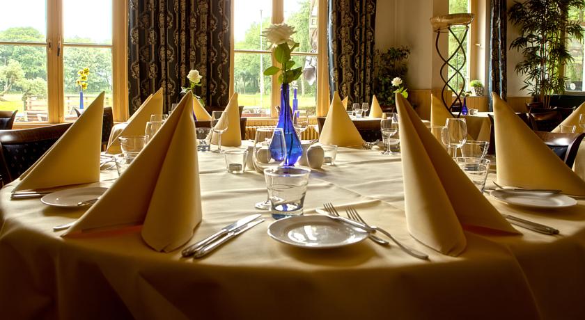 Hotel Restaurant `de Oorsprong´ Hotel Restaurant `de Oorsprong´
