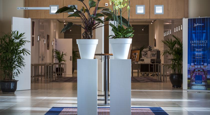 Radisson BLU Hotel Amsterdam Airport Radisson BLU Hotel Amsterdam Airport